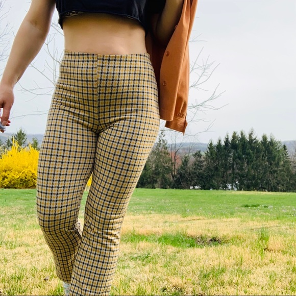 UO Modern Vintage Plaid Tattersall Hi Waist Pants - Picture 4 of 16